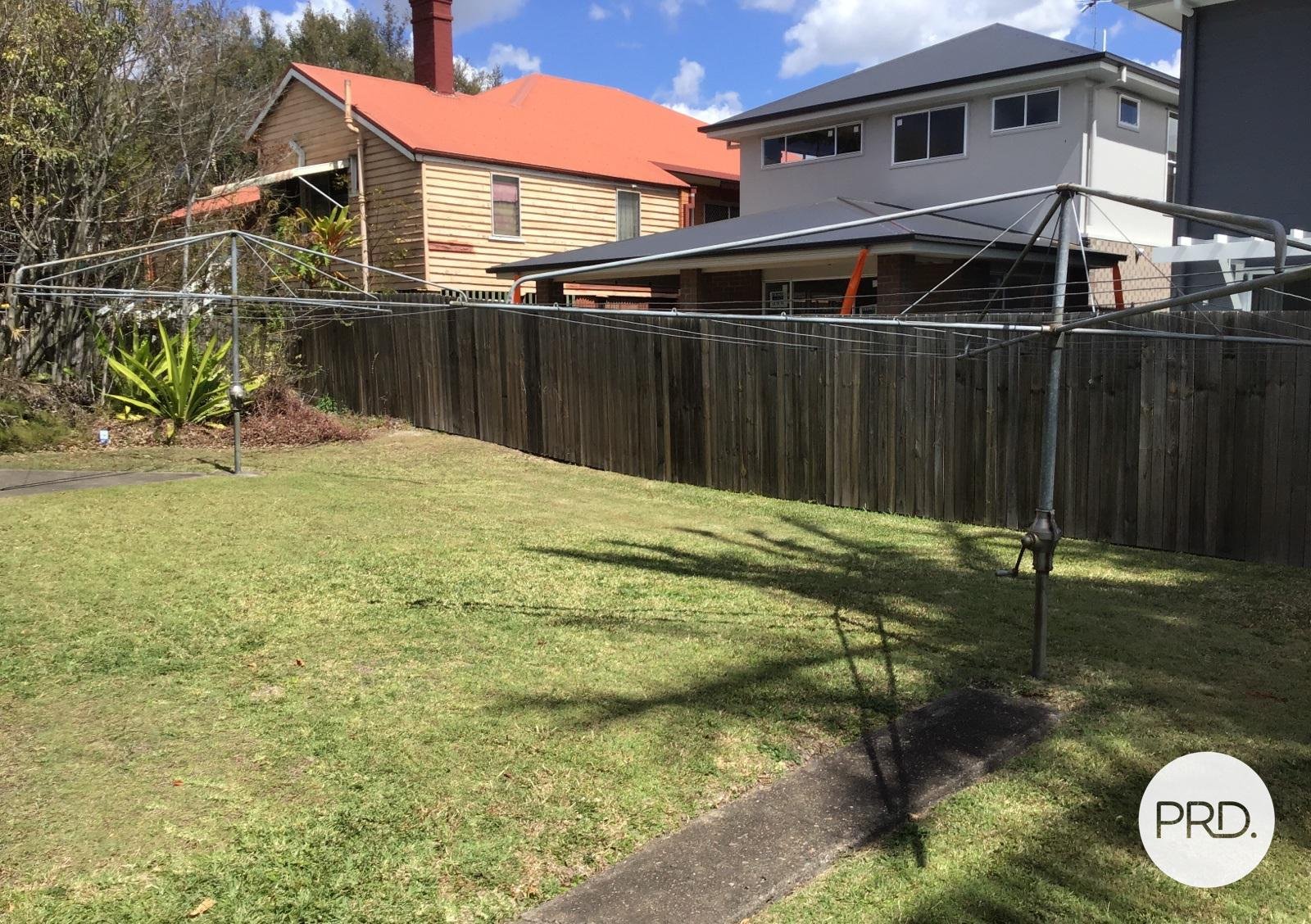 2/196 Bonney Avenue CLAYFIELD 9