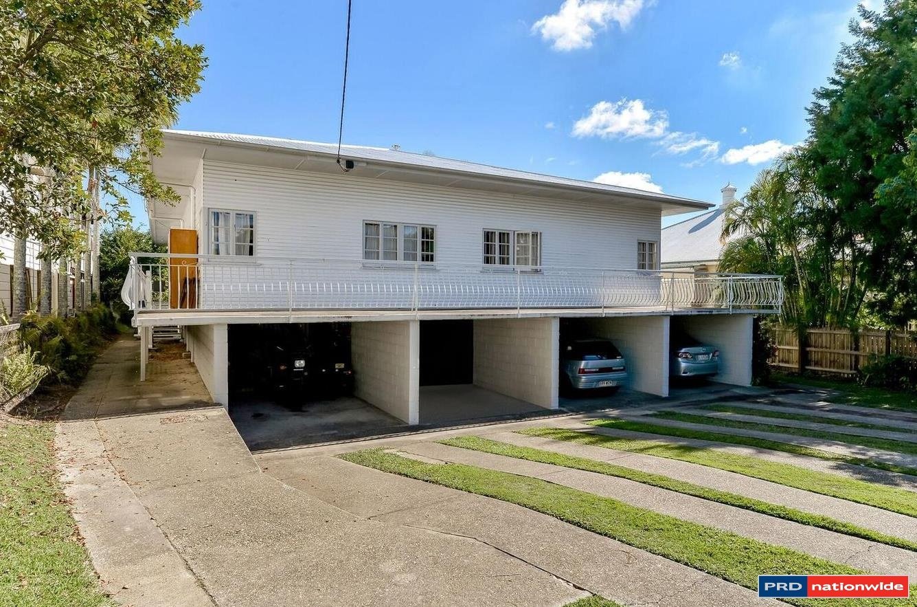 2/196 Bonney Avenue CLAYFIELD 1