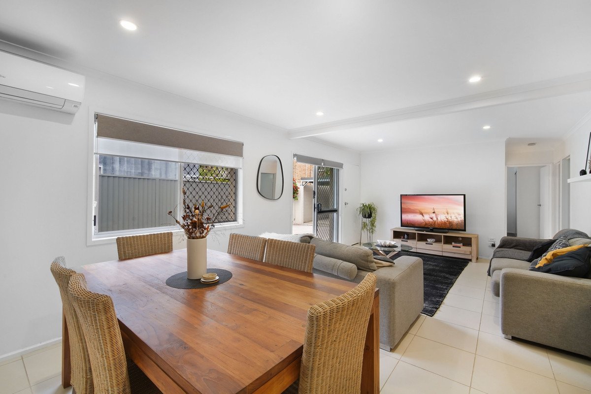 2/1960 Gold Coast Highway Miami 6