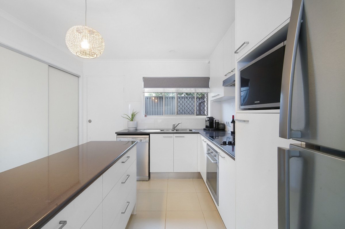 2/1960 Gold Coast Highway Miami 7