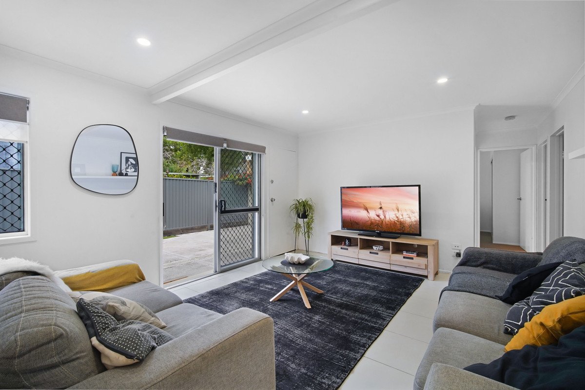 2/1960 Gold Coast Highway Miami 13