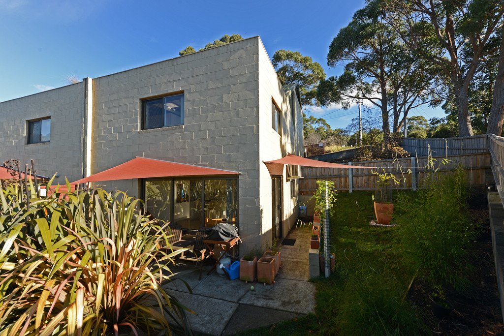 2/197 Strickland Avenue SOUTH HOBART 1