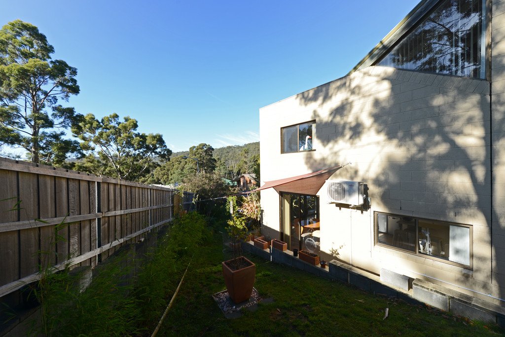 2/197 Strickland Avenue SOUTH HOBART 8