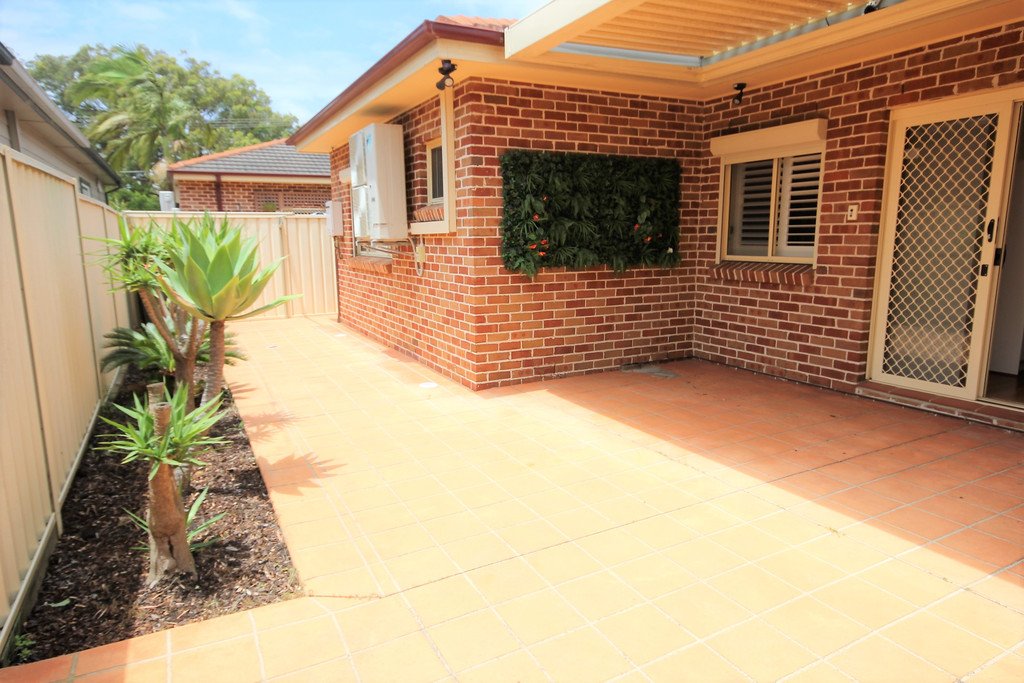 2/199-201 Chuter Avenue SANS SOUCI 10