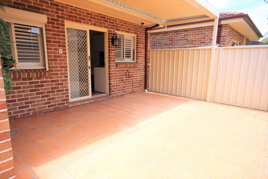 2/199-201 Chuter Avenue SANS SOUCI 11