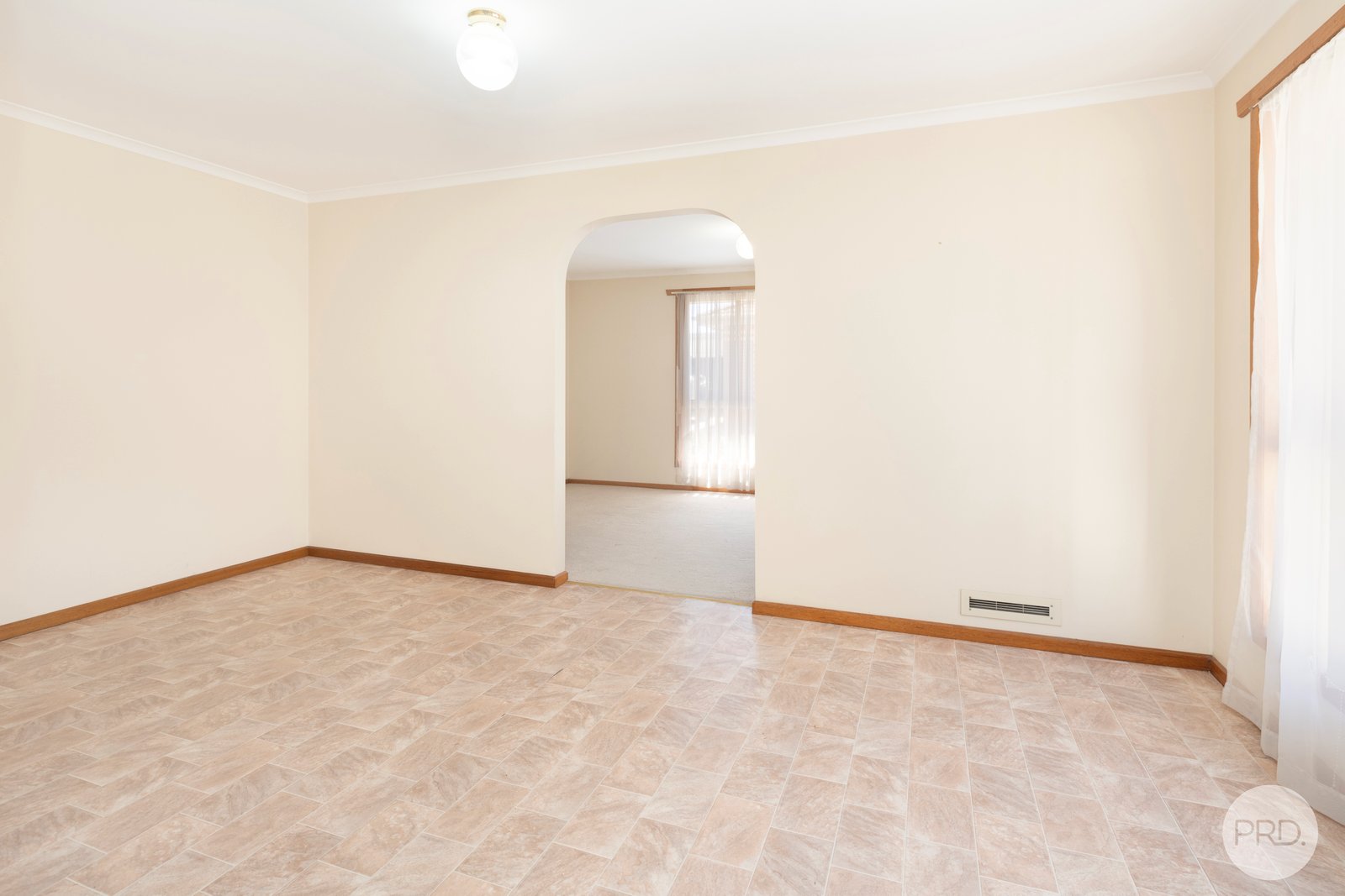 2/199 Yarrowee Street SEBASTOPOL 4