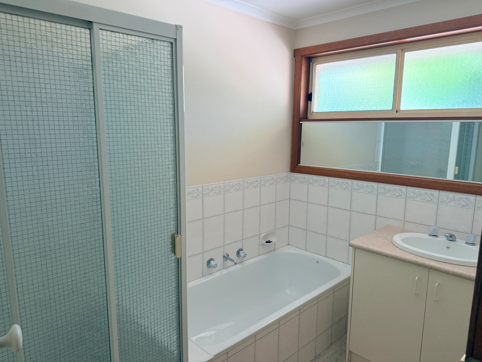 2/199 Yarrowee Street SEBASTOPOL 7