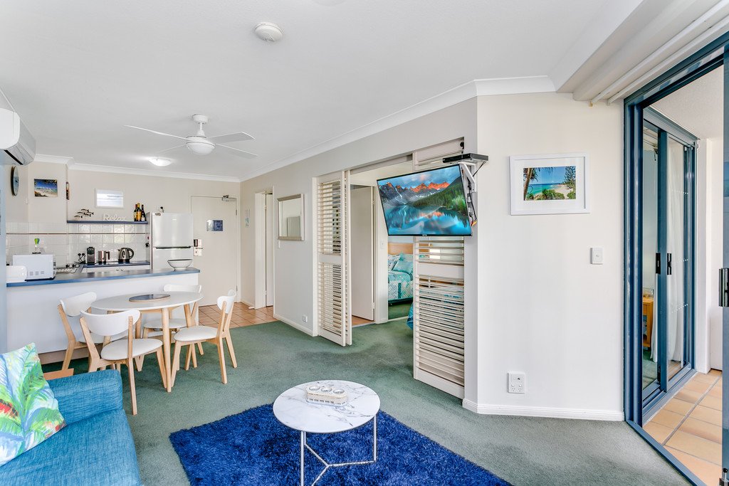 219/99 Griffith Street COOLANGATTA 5