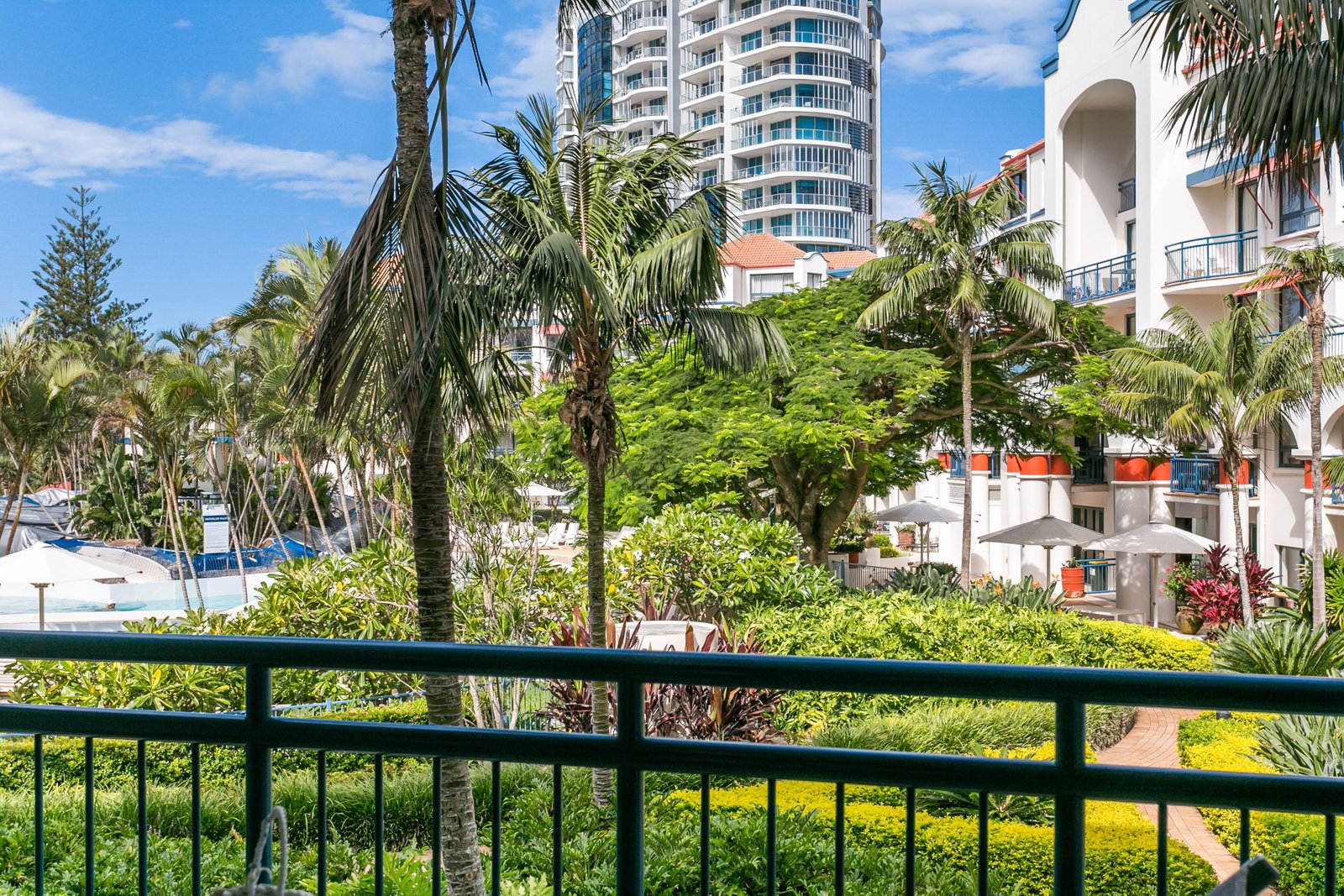 219/99 Griffith Street COOLANGATTA 9