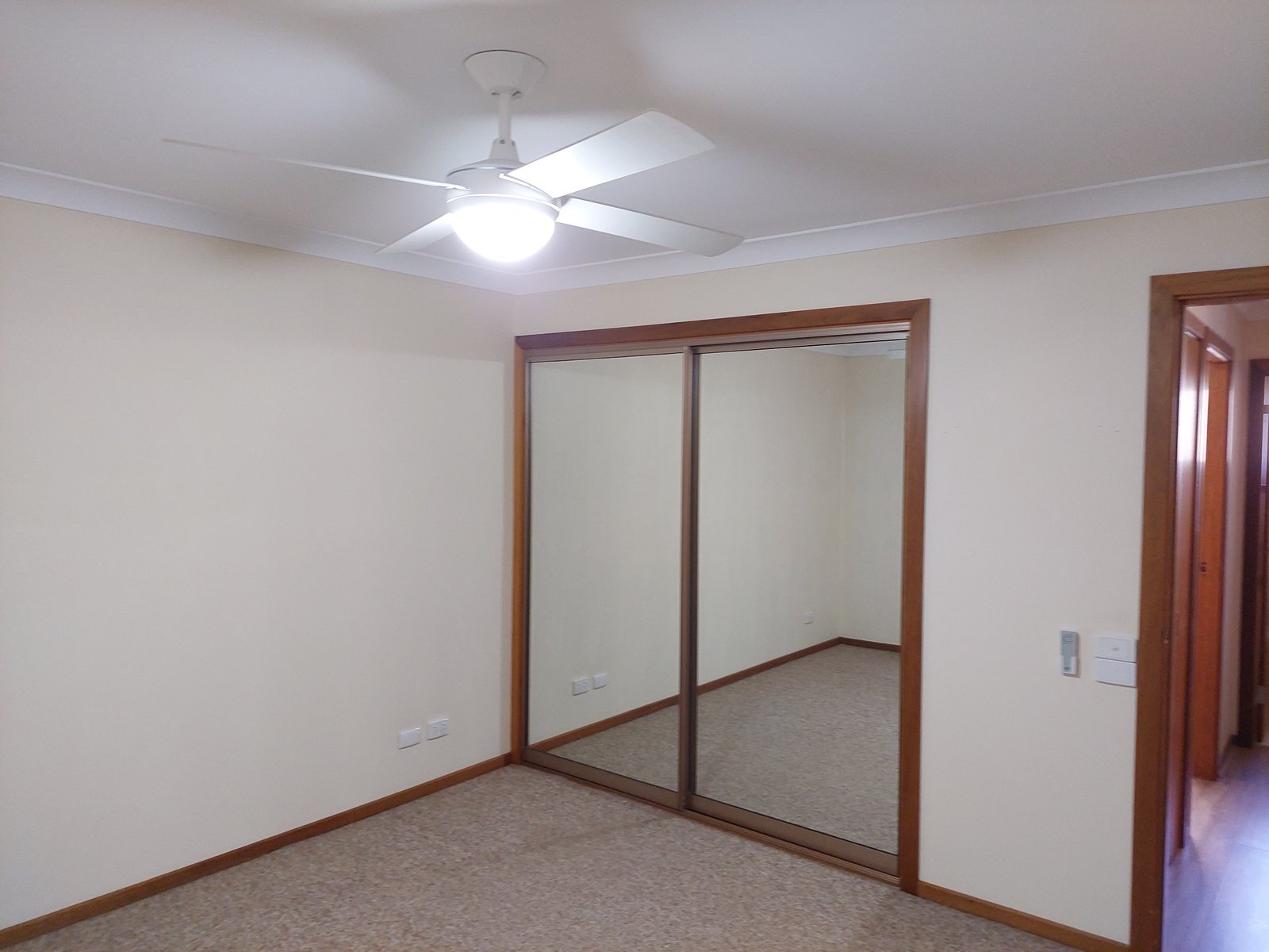 21A Blowering Road TUMUT 7