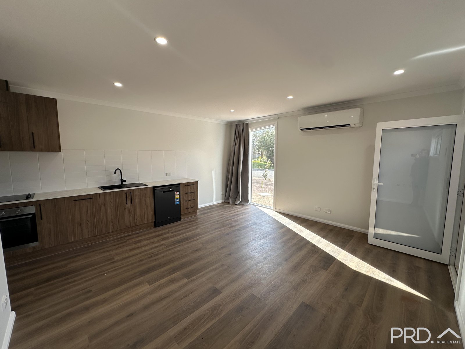 2/1A Elms Street IRYMPLE 3