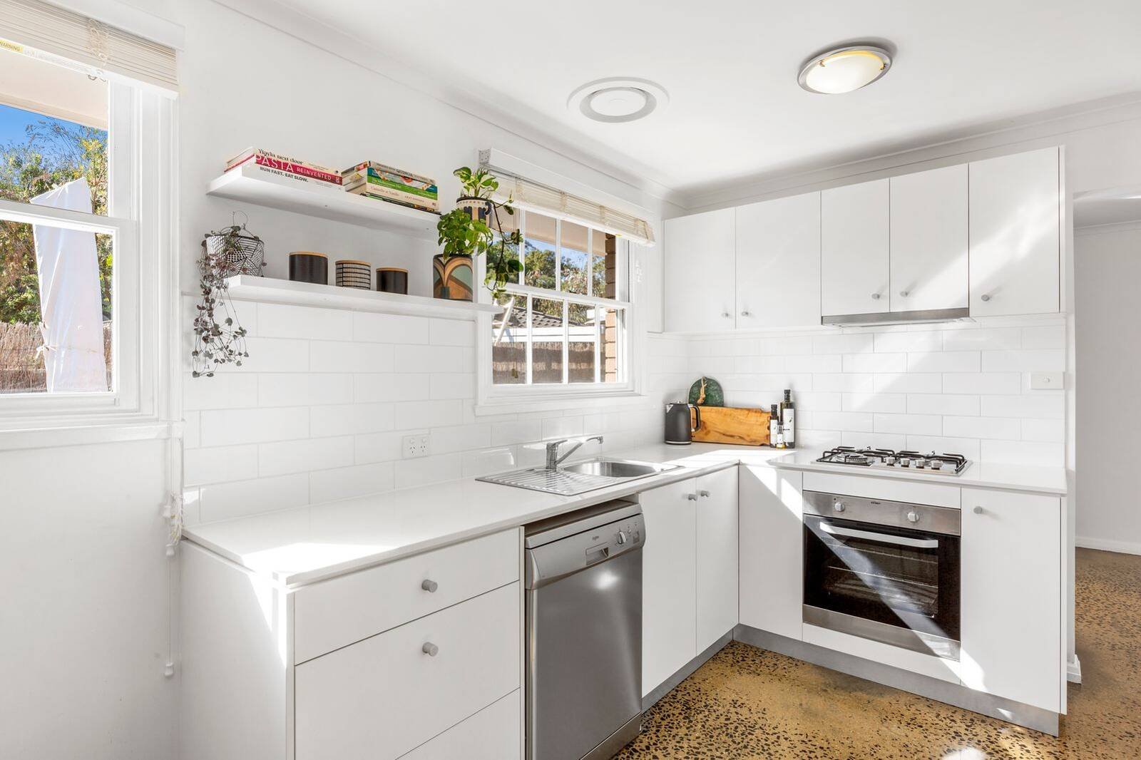 Real Estate and Property in 2/1A Girvan Grove, Point Lonsdale, VIC