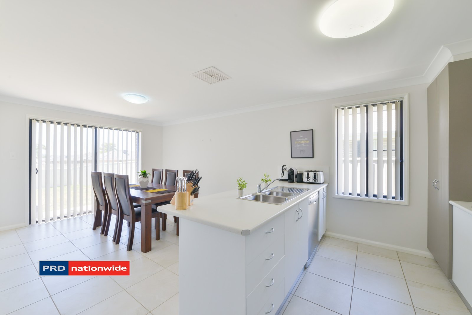 21A Lindsay Road TAMWORTH 16