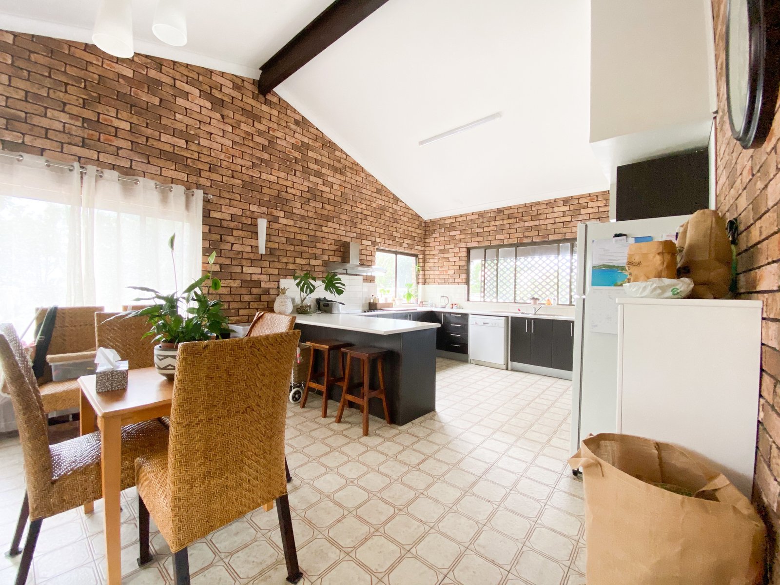 2/1A Magnus Street NELSON BAY 3