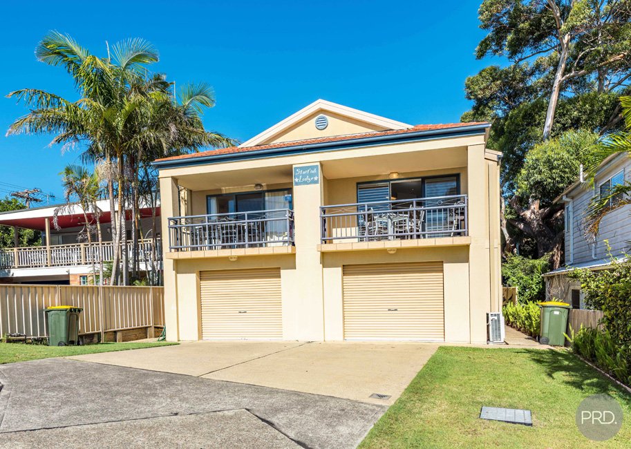 2/1A Messines Street SHOAL BAY 1