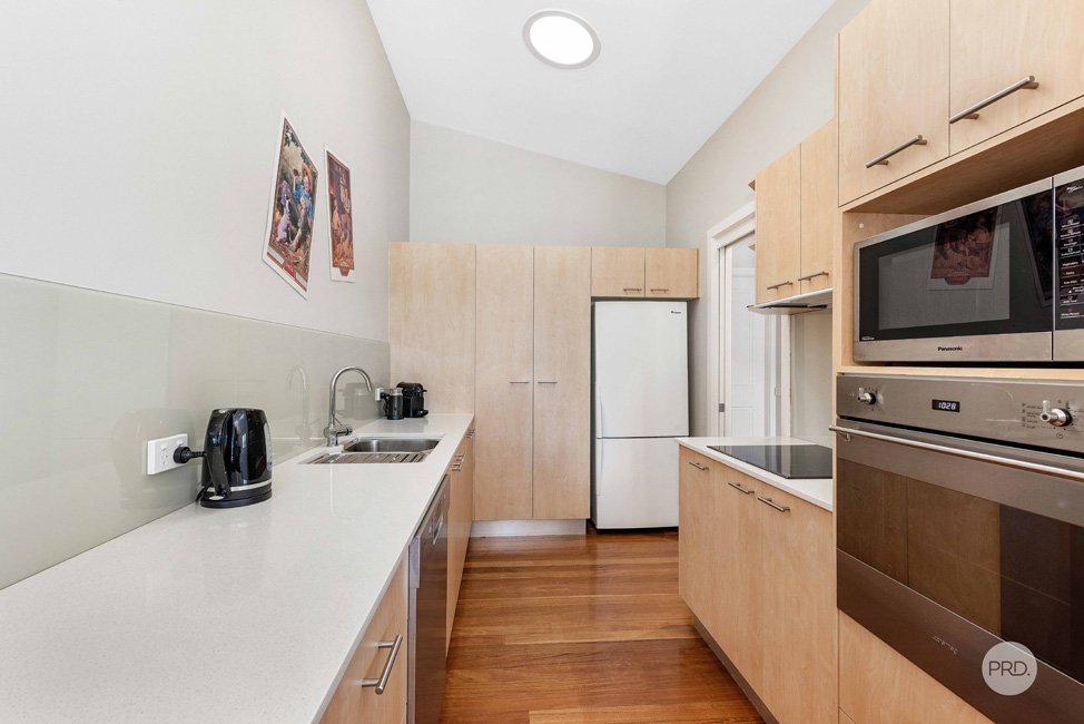 2/1A Messines Street SHOAL BAY 8