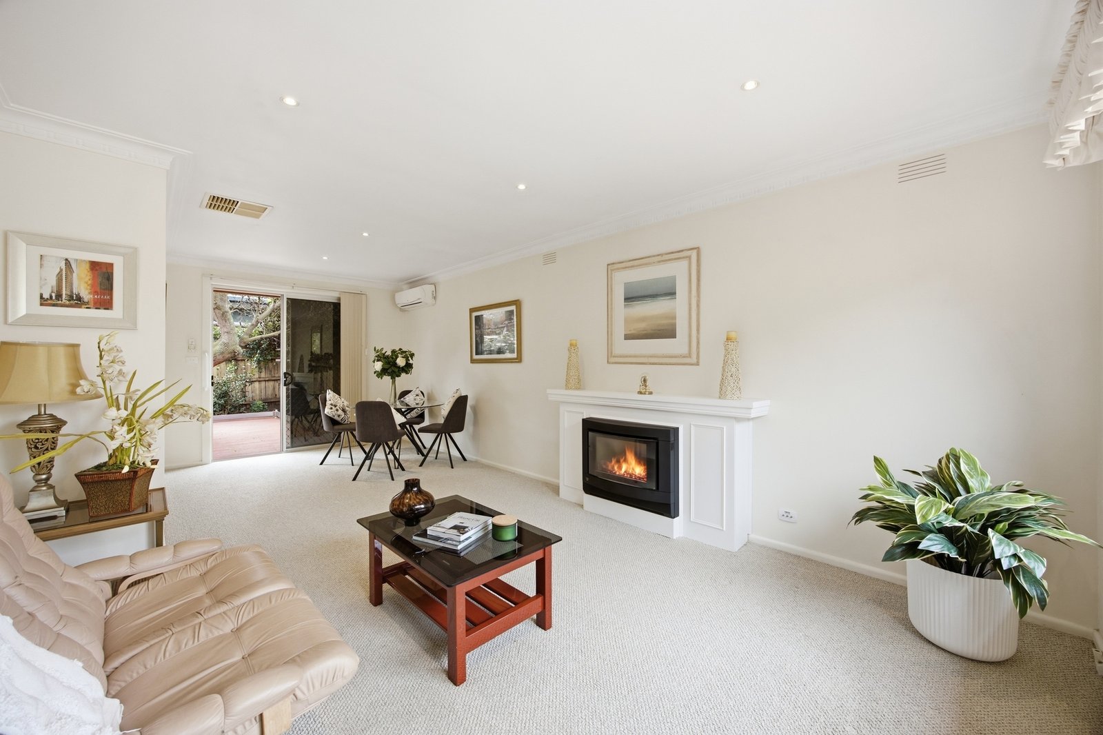 Gallery: 2/1A Parker Street