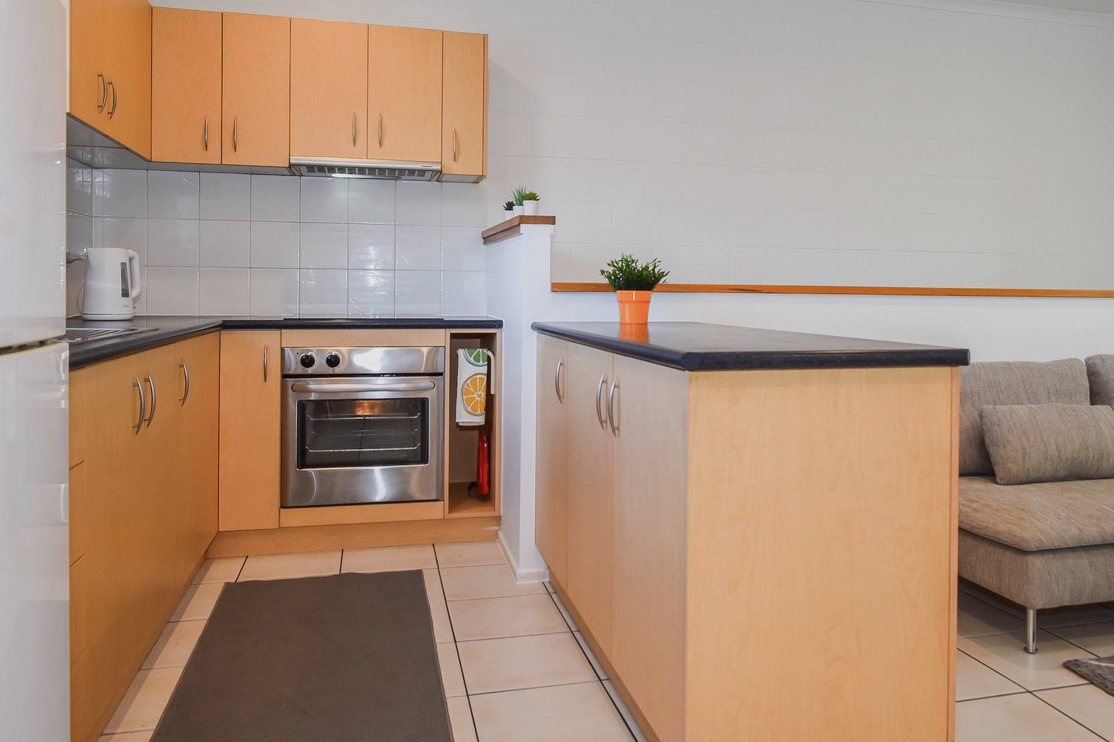 2/1A Pleasant Drive CANNONVALE 9