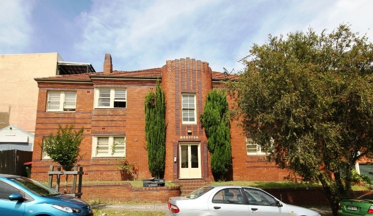 2/1A Short Street CARLTON 1