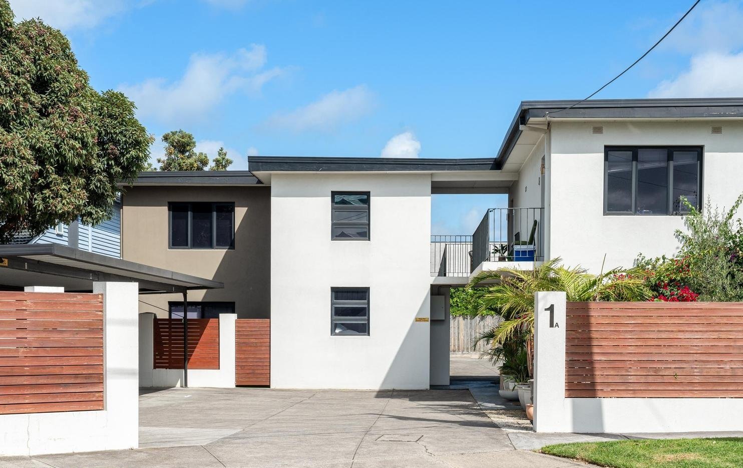 Gallery: 2/1A Spray Street
