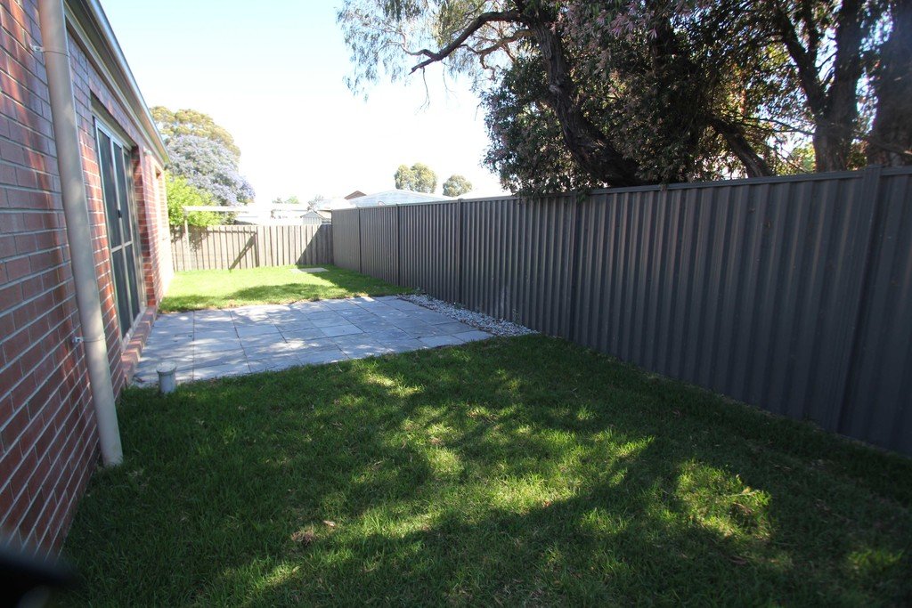 2/1a Whitelaw Avenue DELACOMBE 10