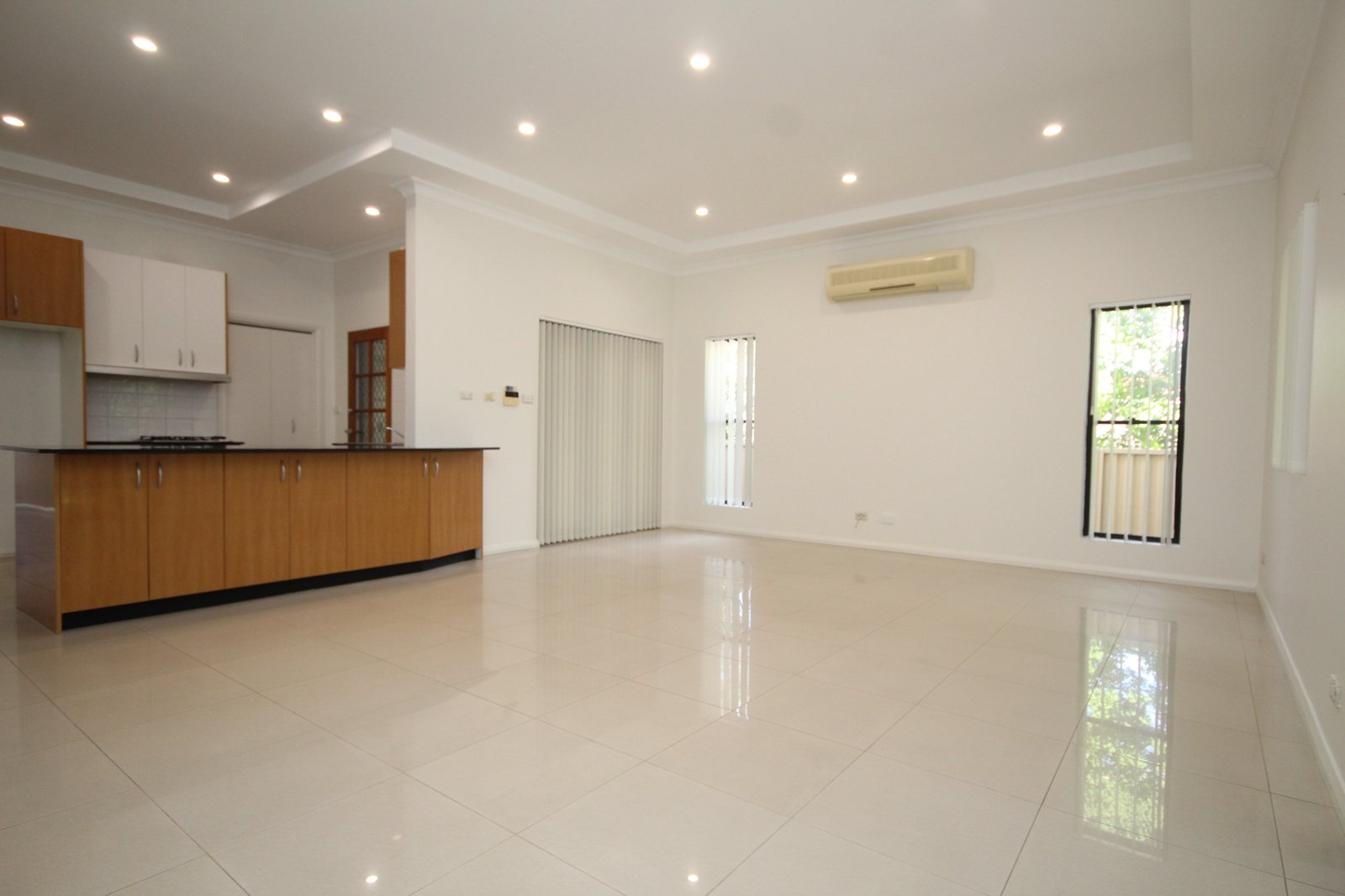 21b Farnham Avenue ROSELANDS 1