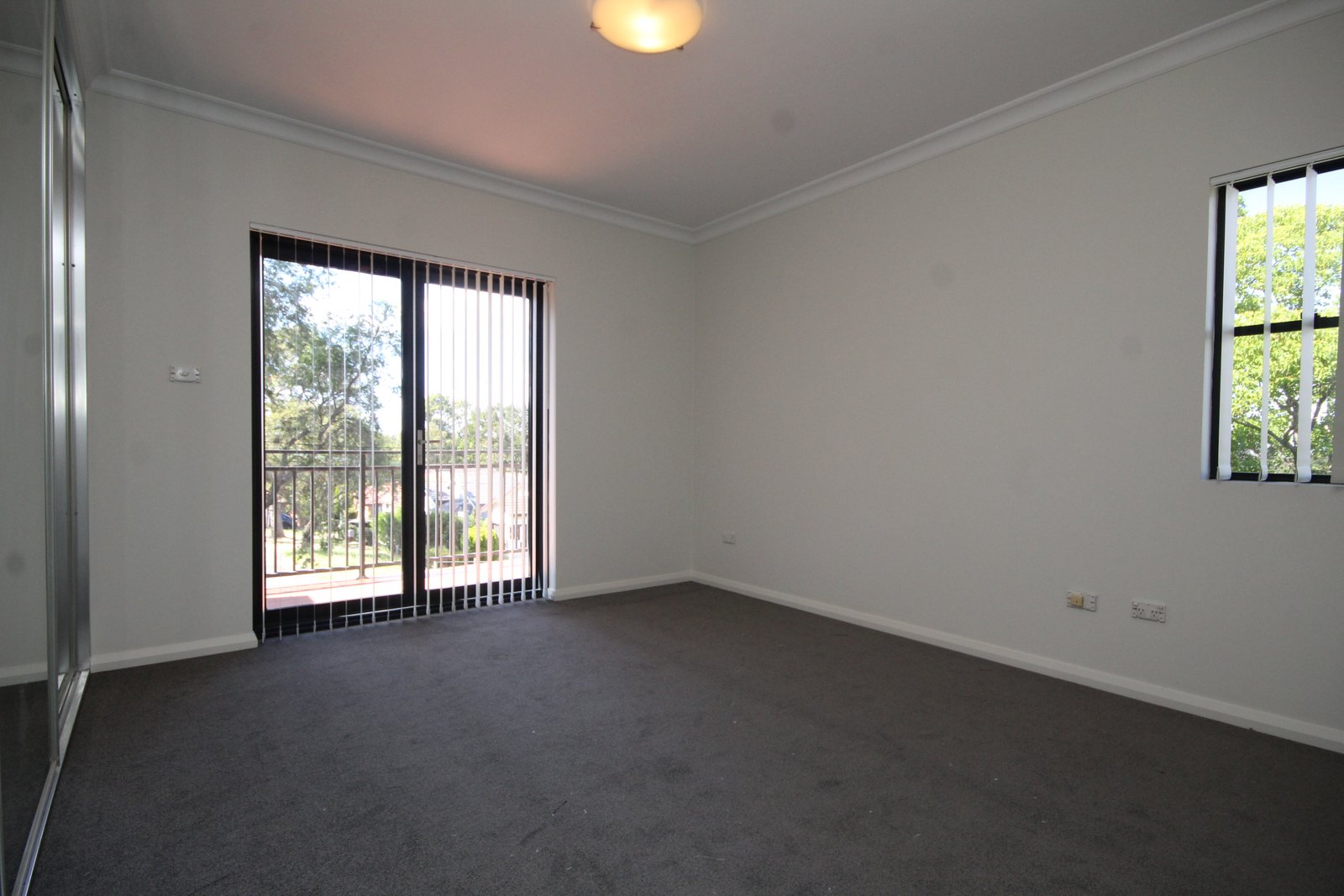 21b Farnham Avenue ROSELANDS 5