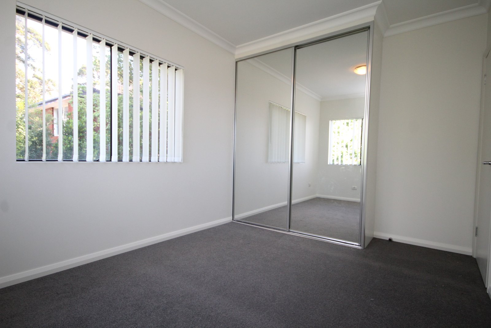21b Farnham Avenue ROSELANDS 8