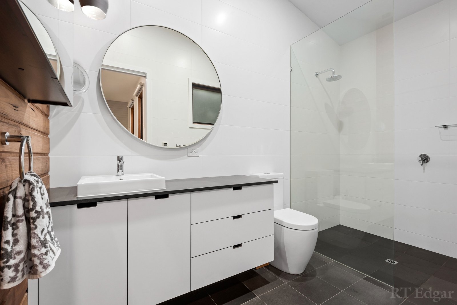 Real Estate and Property in 21B Raven Close, Ocean Grove, VIC