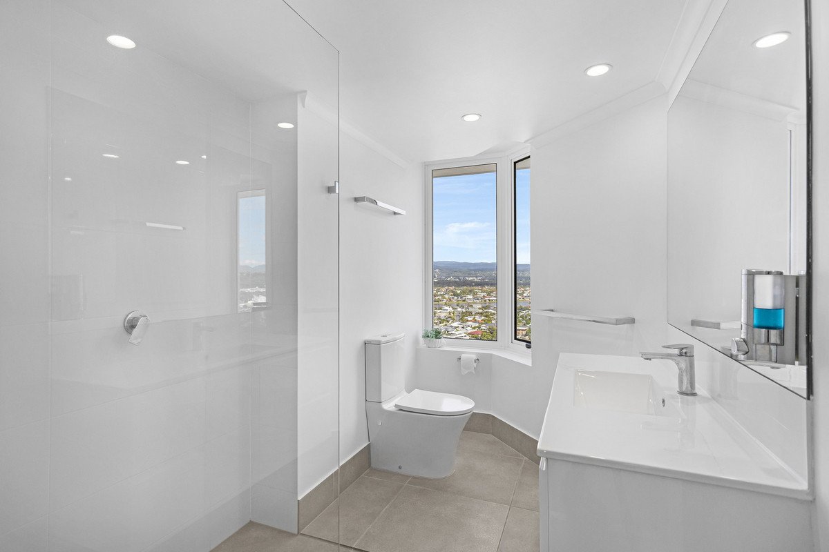 21C/3 Second Avenue BURLEIGH HEADS 11