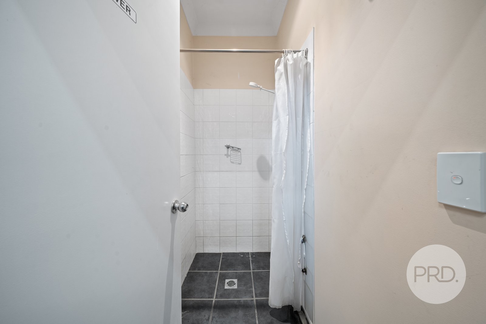 22-22A Hammond Avenue WAGGA WAGGA 13