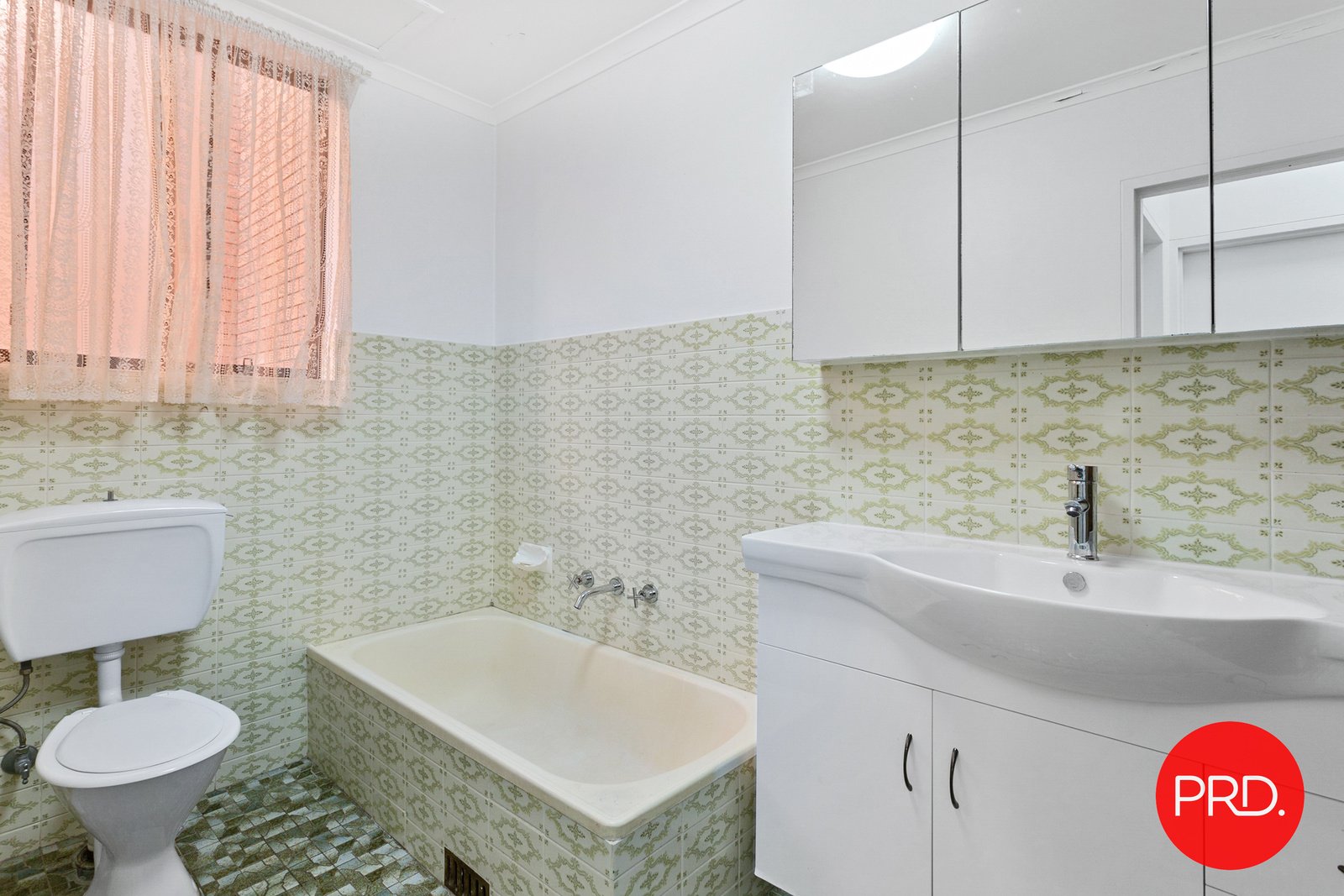 2/2-4 Carnarvon Street CARLTON 7