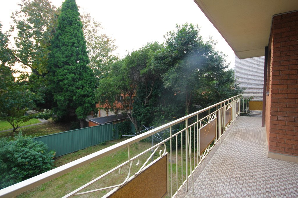 2/2-4 Carnarvon Street CARLTON 2