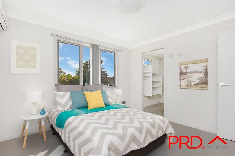 2/2-4 Ward Street SOUTHPORT 4