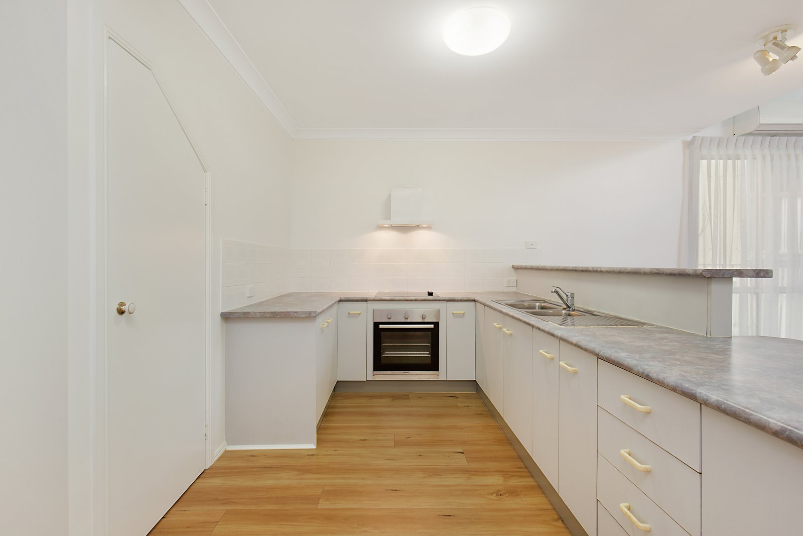 2/2-6 Inlet Drive TWEED HEADS WEST 2