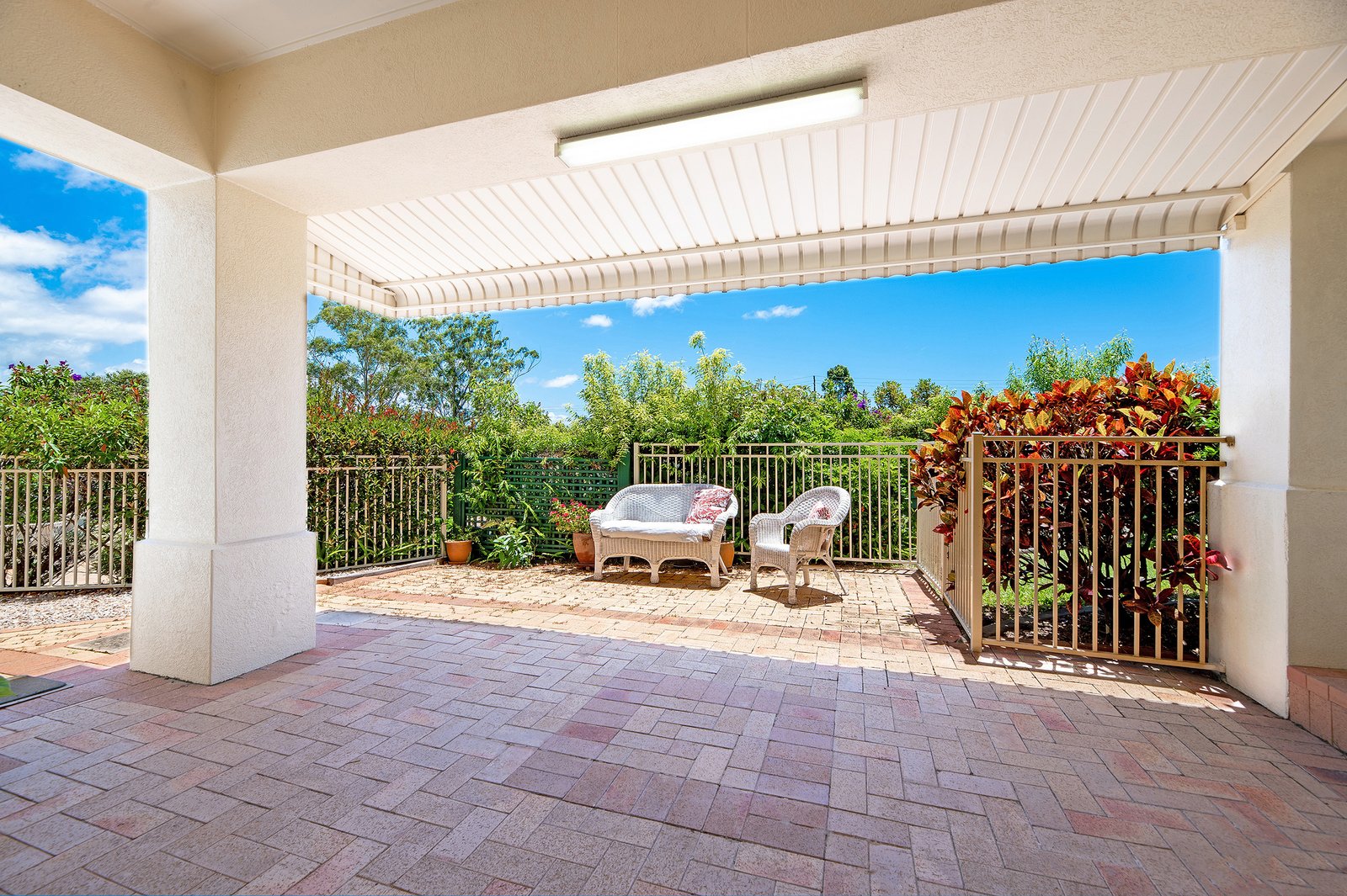 22 Abby Crescent ASHMORE 6