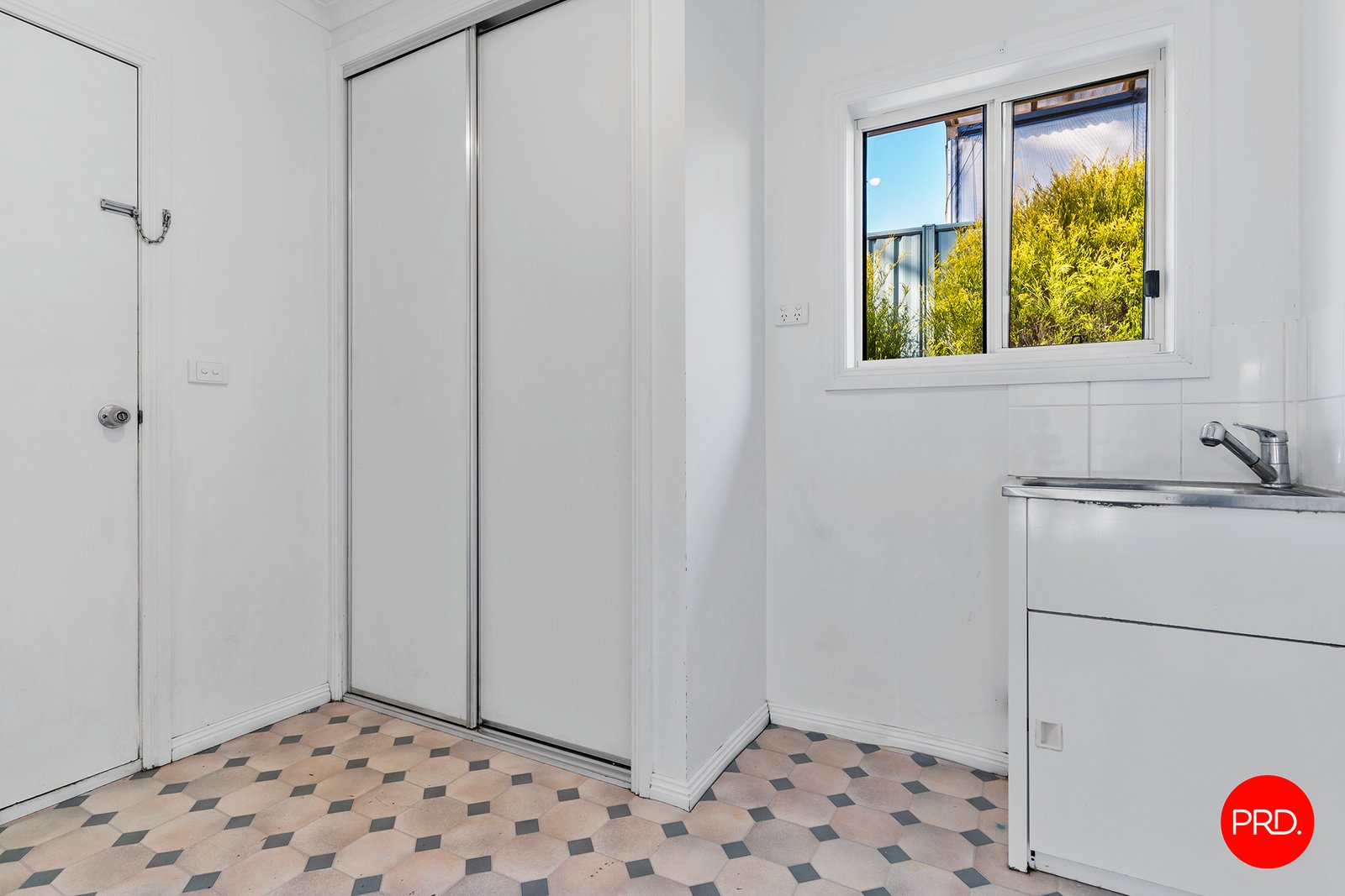 22 Alpina Place KANGAROO FLAT 12