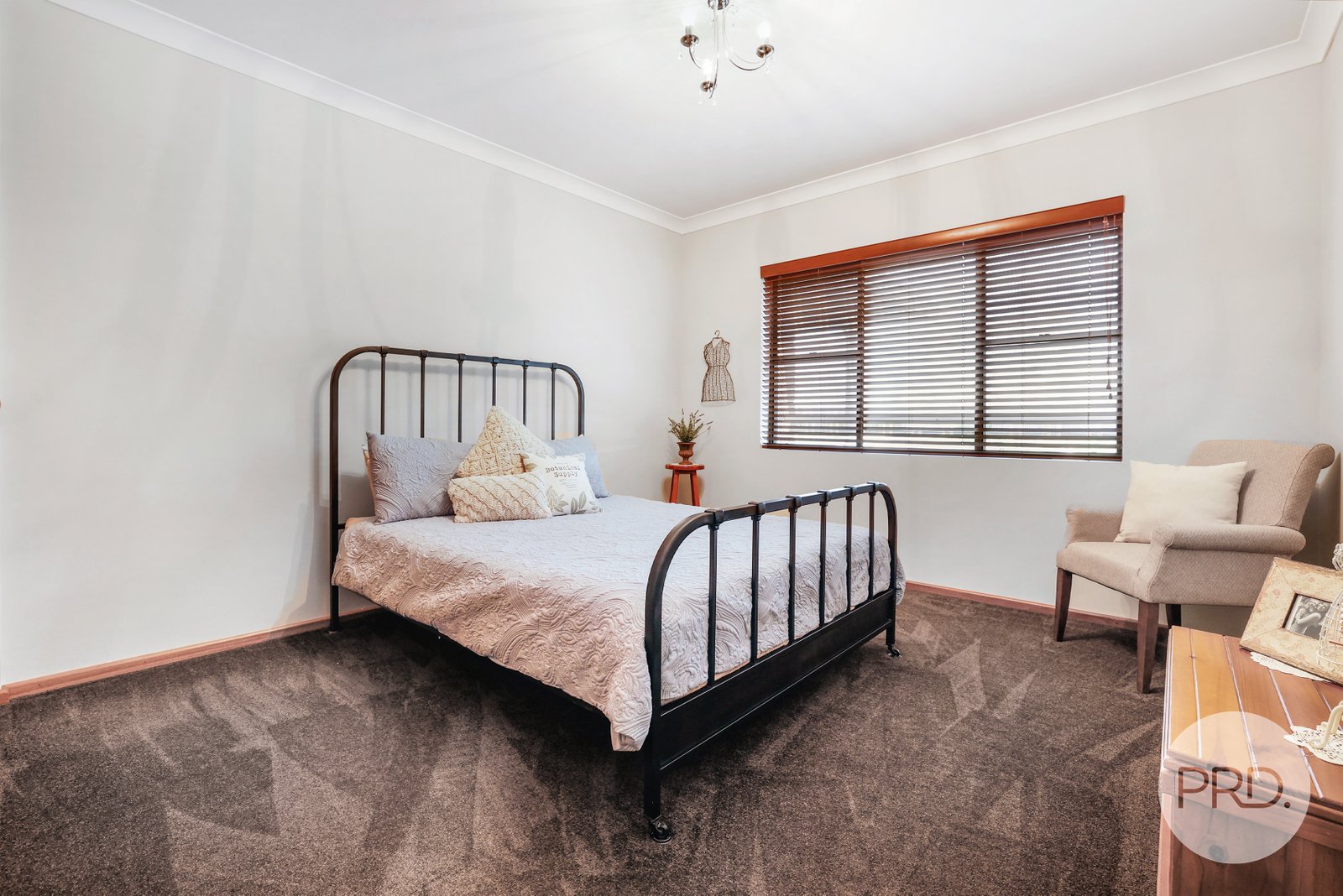 22 Amaroo Road TAMWORTH 14