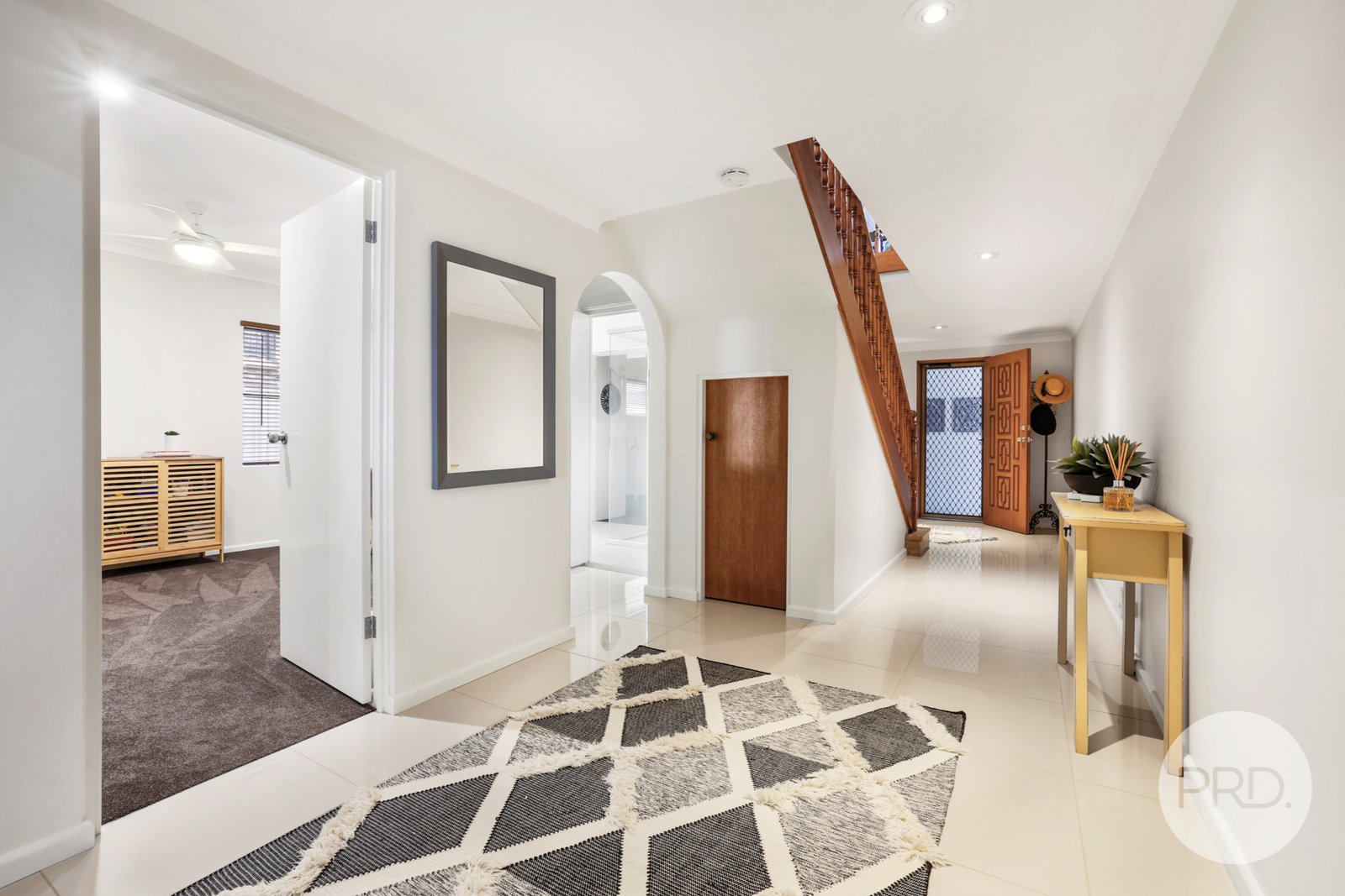 22 Amaroo Road TAMWORTH 23