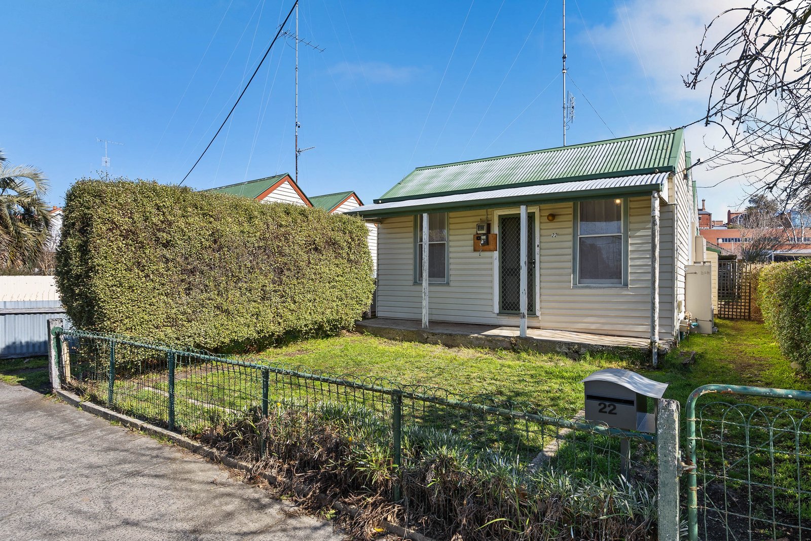 Gallery: 22 Anderson Street West
