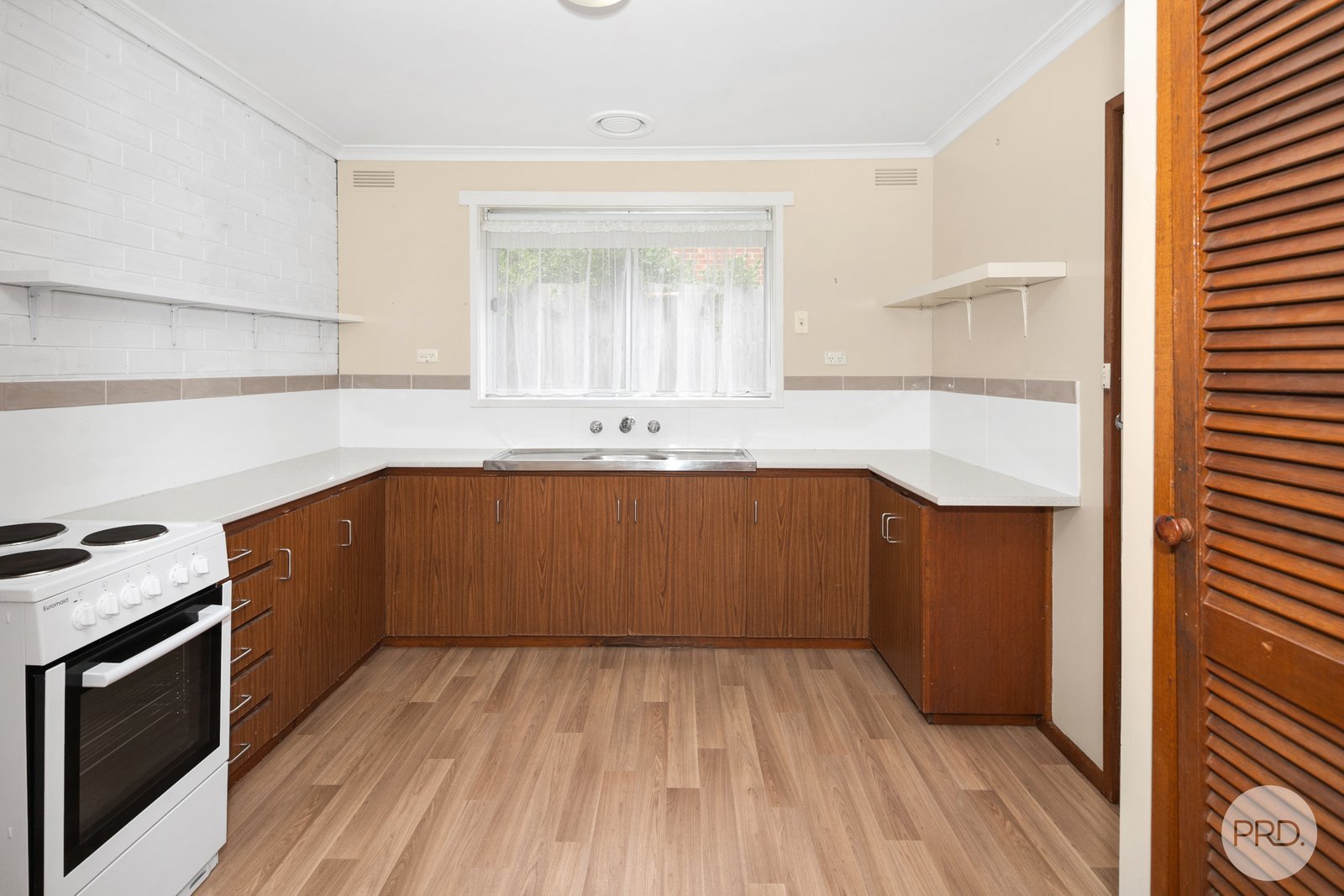 2/2 Aquila Court BALLARAT NORTH 8