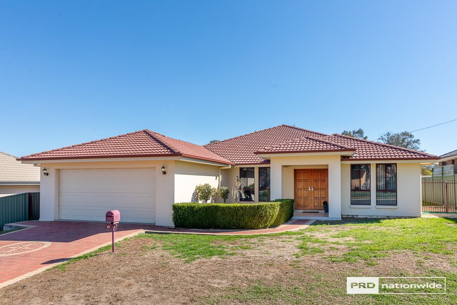 22 Banksia Street TAMWORTH 1