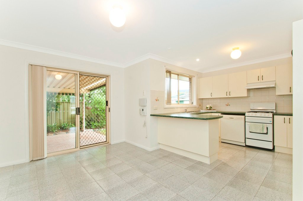 2/2 Barlyn Court HORSLEY 4