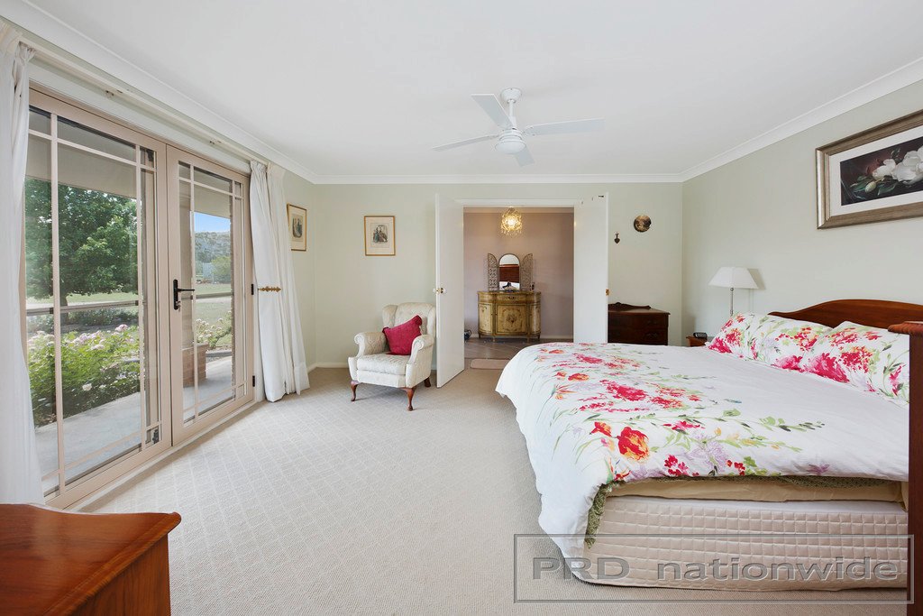22 Blaxland st  BROKE 6