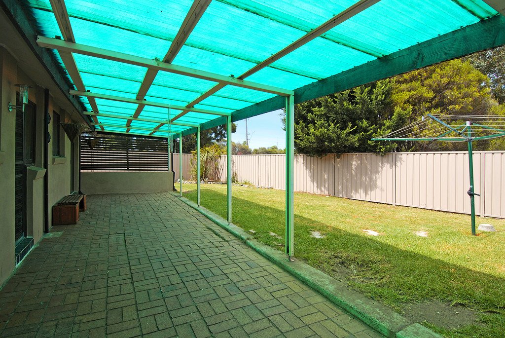 22 Bloodwood Place ALBION PARK RAIL 4