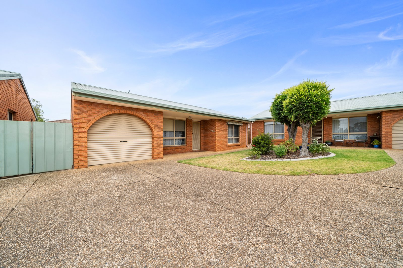 2/2 Borneo Place ASHMONT 9