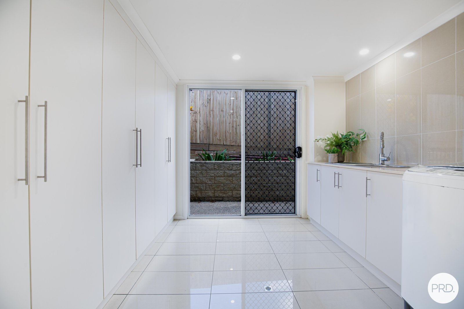 22 Botha Street BLACKS BEACH 13