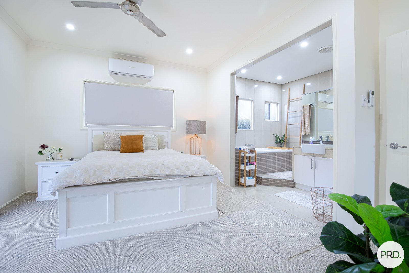 22 Botha Street BLACKS BEACH 14