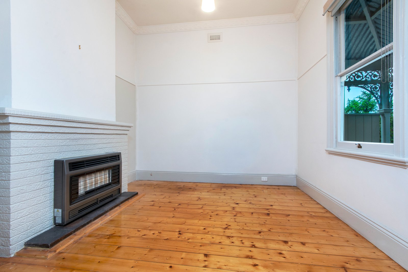 Gallery: 22 Bourke Crescent
