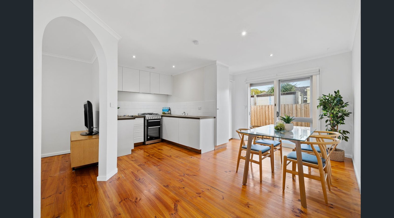 Gallery: 2/2 Boynton Street